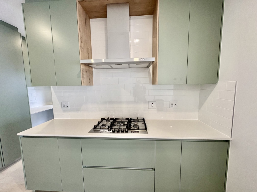 To Let 4 Bedroom Property for Rent in Sandown Western Cape